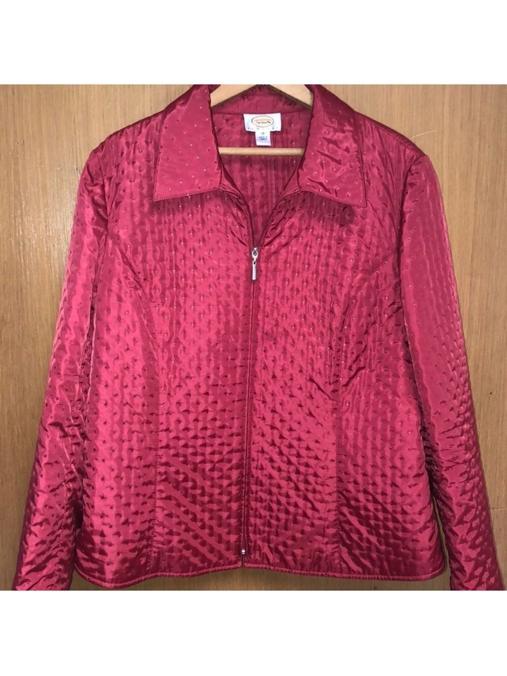 Talbot’s 16P Lightweight Full Zip Collared Quilted Jacket in Red